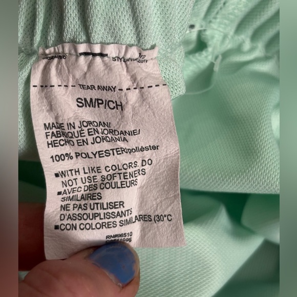 Under Armour Women's Mint and Charcoal Athletic Shorts - Picture 6 of 8